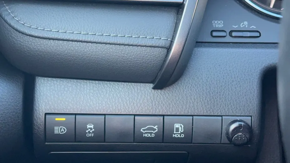 TOYOTA Camry Camry 2.5 Hybrid Comfort CVT