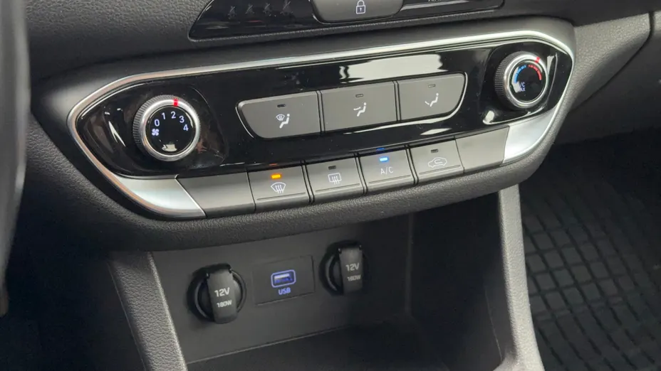 HYUNDAI i30 i30 1.0 T-GDI Modern