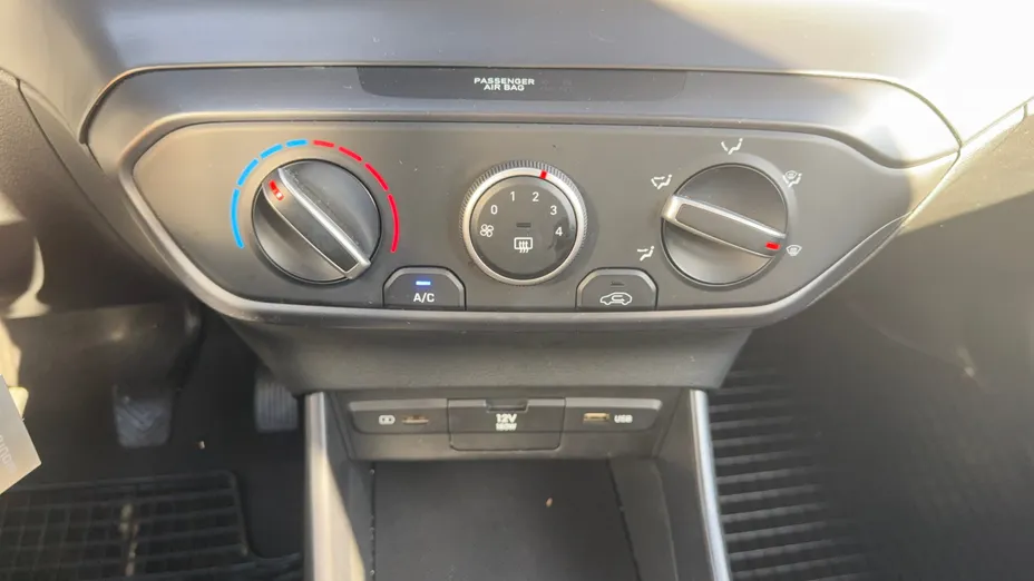 HYUNDAI i20 i20 1.2 Pure