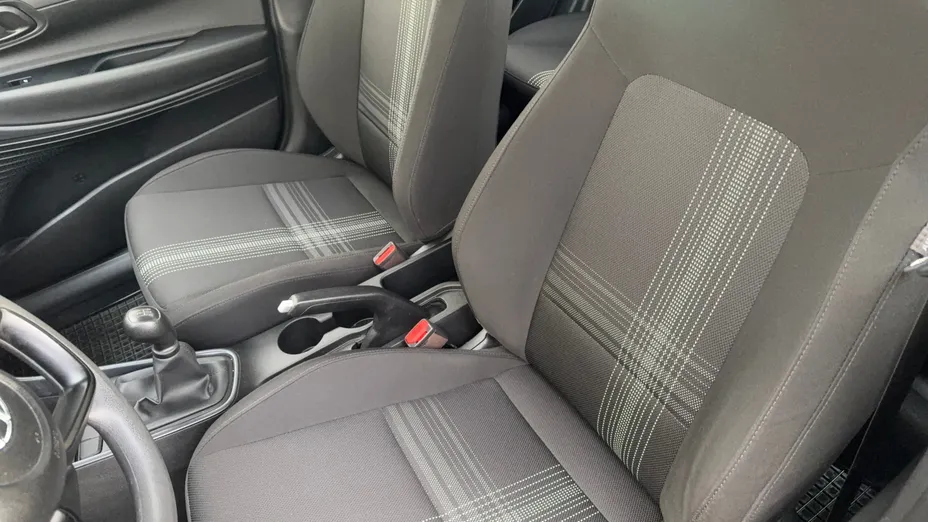 HYUNDAI i20 i20 1.2 Pure