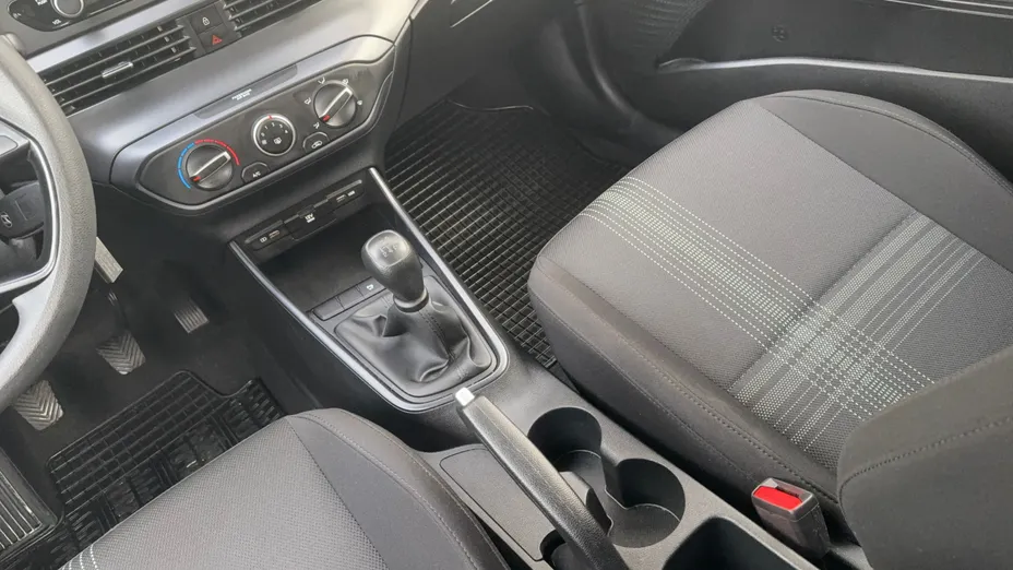 HYUNDAI i20 i20 1.2 Pure