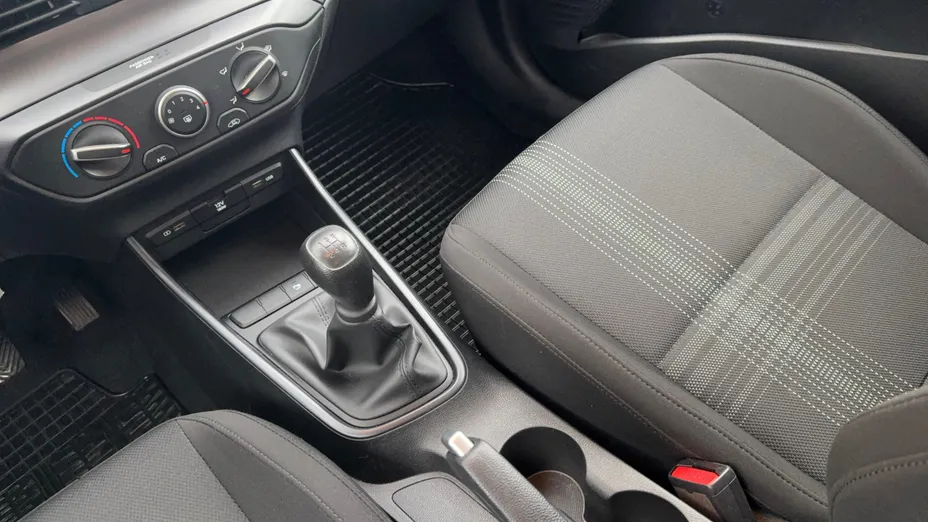 HYUNDAI i20 i20 1.2 Pure