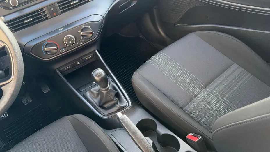 HYUNDAI i20 i20 1.2 Pure