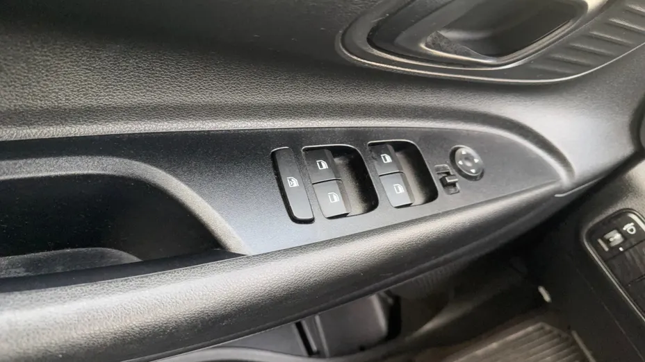 HYUNDAI i20 i20 1.2 Pure