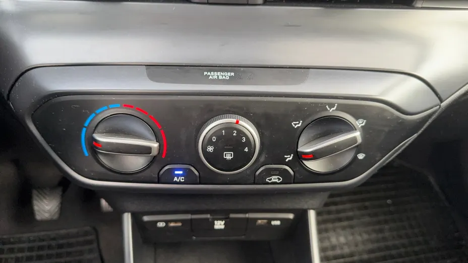 HYUNDAI i20 i20 1.2 Pure