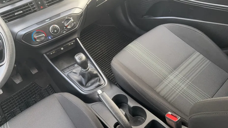 HYUNDAI i20 i20 1.2 Pure