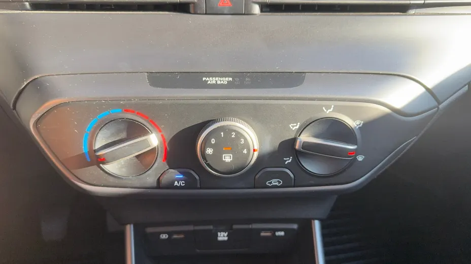 HYUNDAI i20 i20 1.2 Pure