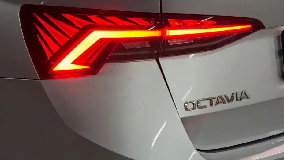 SKODA Octavia Octavia 1.5 TSI ACT Ambition