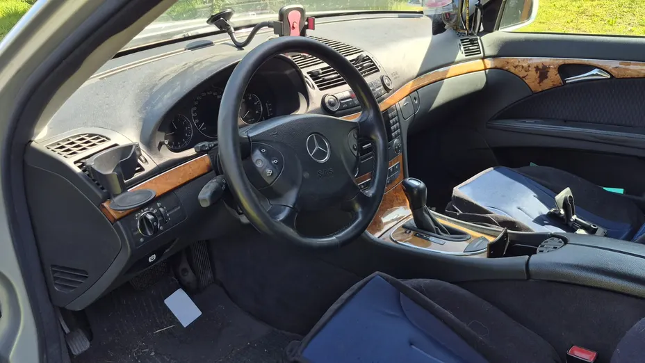 MERCEDES-BENZ E Klasa E 270 T CDI Classic
