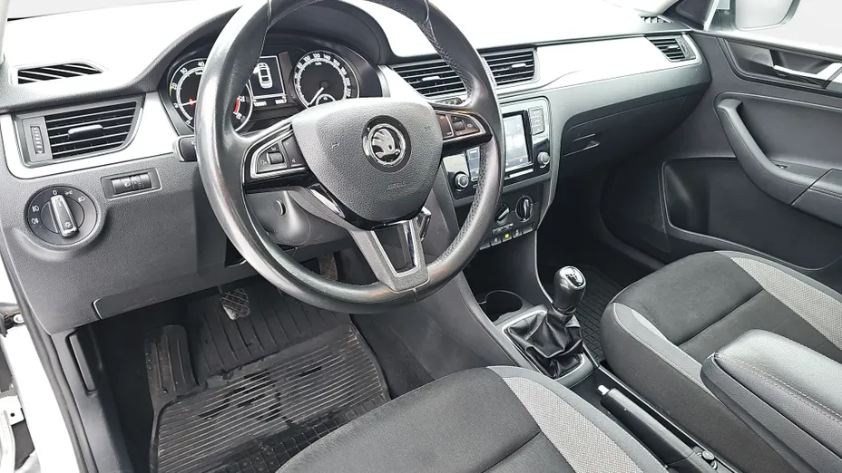 SKODA Rapid Rapid 1.0 TSI Ambition