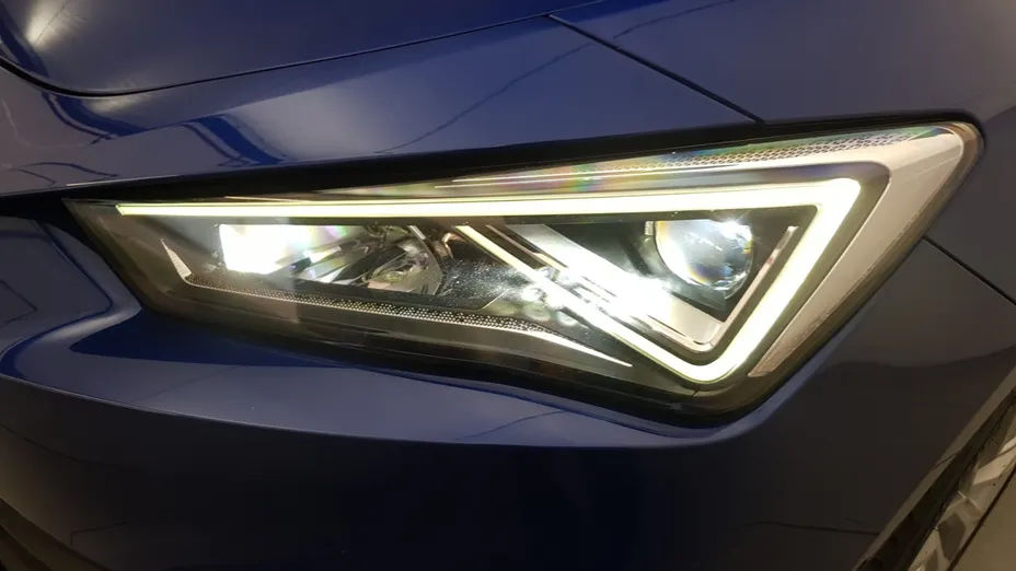 SEAT Leon Leon 1.5 eTSI Xcellence DSG