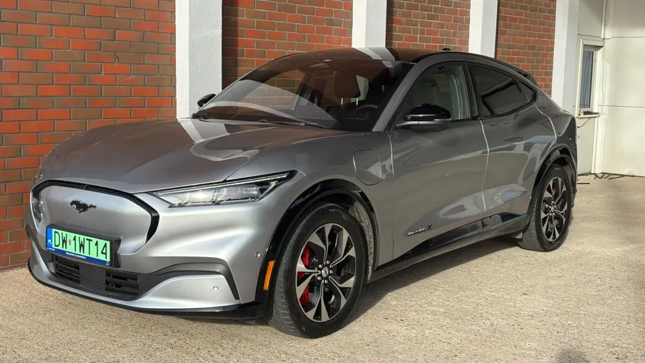 FORD Mustang Mach-E Mustang Mach-E 98kWh AWD