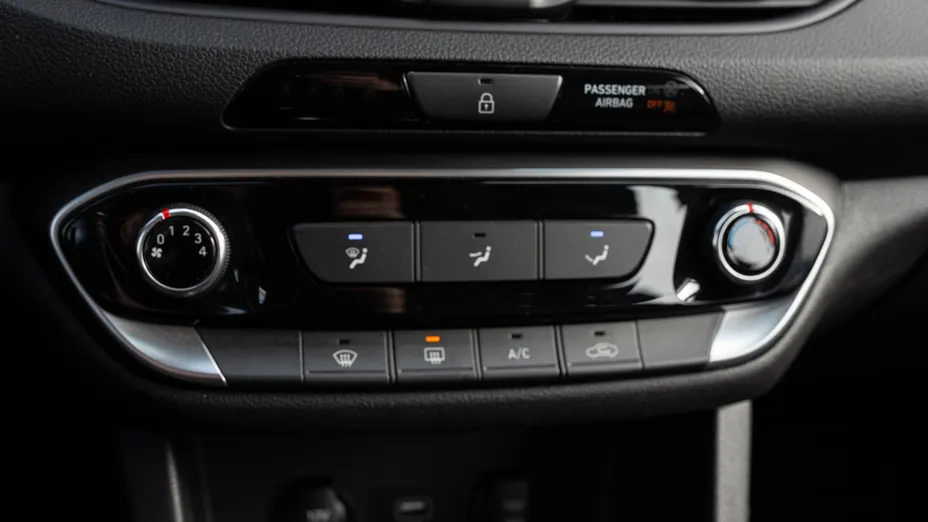 HYUNDAI i30 i30 1.0 T-GDI Modern