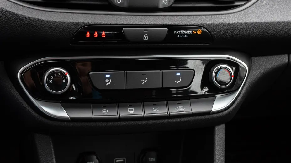 HYUNDAI i30 i30 1.0 T-GDI Modern