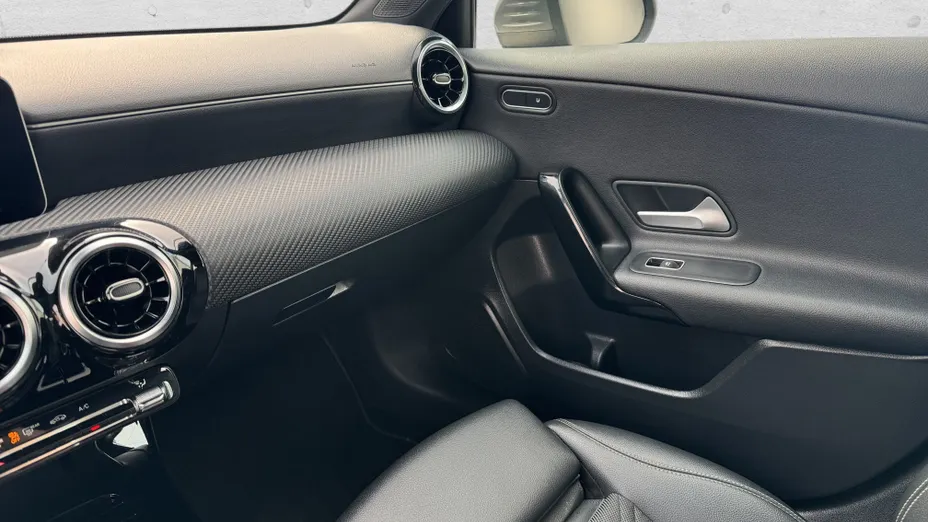 MERCEDES-BENZ A Klasa A 180 Style 7G-DCT