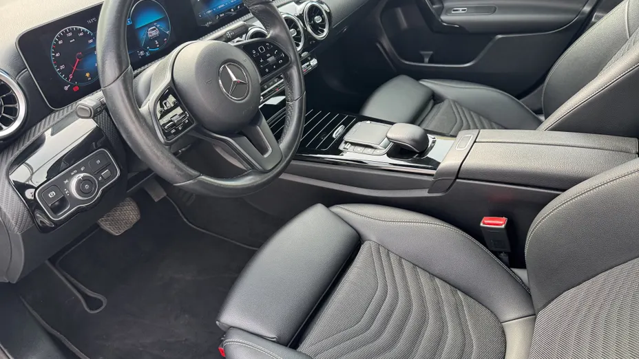 MERCEDES-BENZ A Klasa A 180 Style 7G-DCT