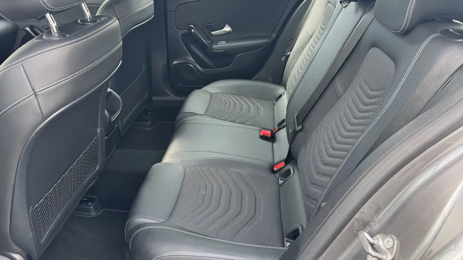 MERCEDES-BENZ A Klasa A 180 Style 7G-DCT