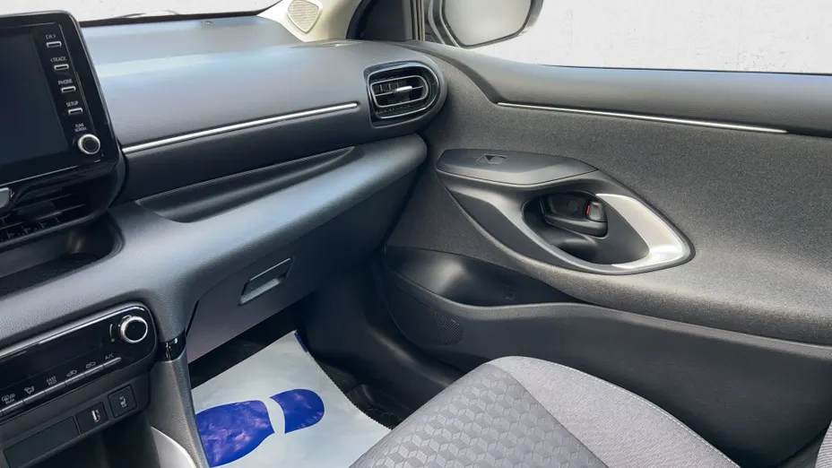 TOYOTA Yaris Yaris Hybrid 1.5 Comfort