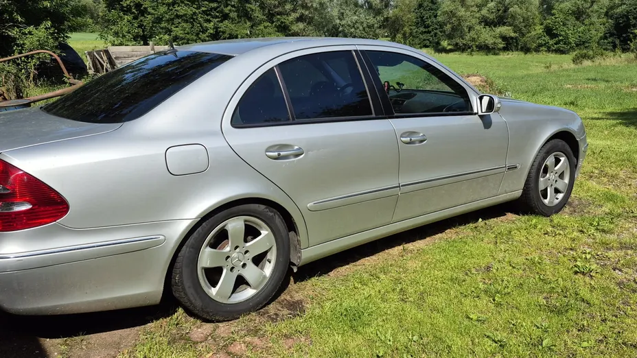 MERCEDES-BENZ E Klasa E 270 T CDI Classic