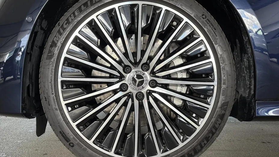 MERCEDES-BENZ E Klasa E 220 d mHEV 4-Matic AMG 9G-Tronic