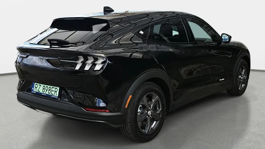 FORD Mustang Mach-E Mustang Mach-E 98kWh RWD