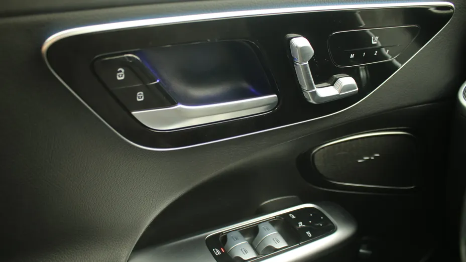 MERCEDES-BENZ C Klasa C 220 d mHEV 4-Matic AMG