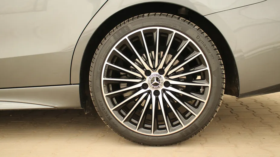 MERCEDES-BENZ C Klasa C 220 d mHEV 4-Matic AMG