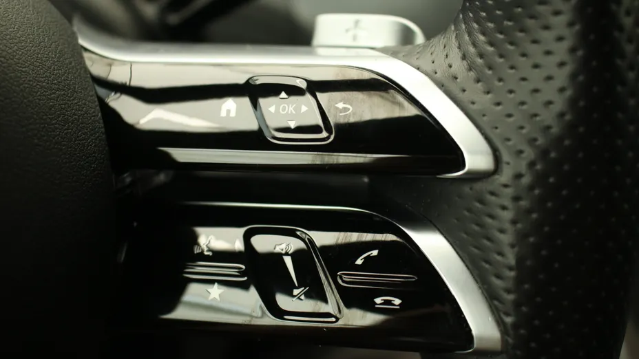 MERCEDES-BENZ C Klasa C 220 d mHEV 4-Matic AMG