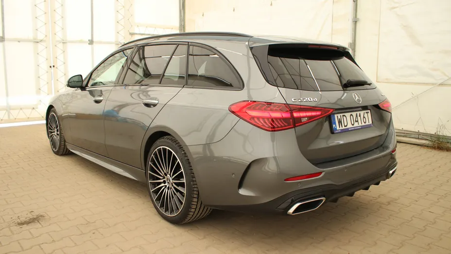 MERCEDES-BENZ C Klasa C 220 d mHEV 4-Matic AMG