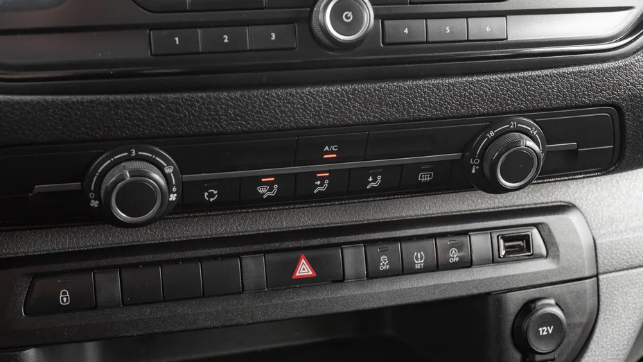 TOYOTA Proace Proace Kombi 2.0 D-4D Long 2,8t Aut.