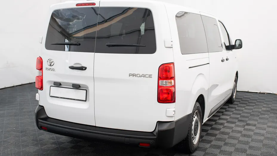 TOYOTA Proace Proace Kombi 2.0 D-4D Long 2,8t Aut.