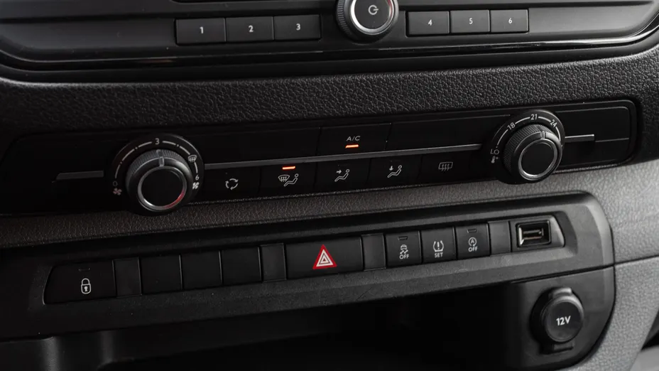 TOYOTA Proace Proace Kombi 2.0 D-4D Long 2,8t Aut.