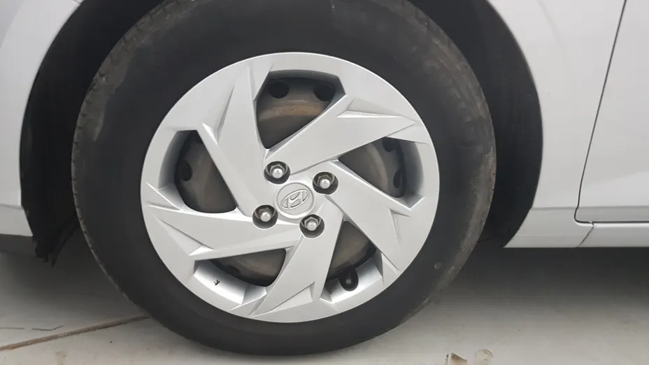 HYUNDAI i20 i20 1.2 Pure