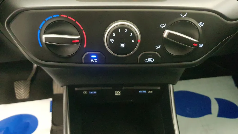 HYUNDAI i20 i20 1.2 Pure