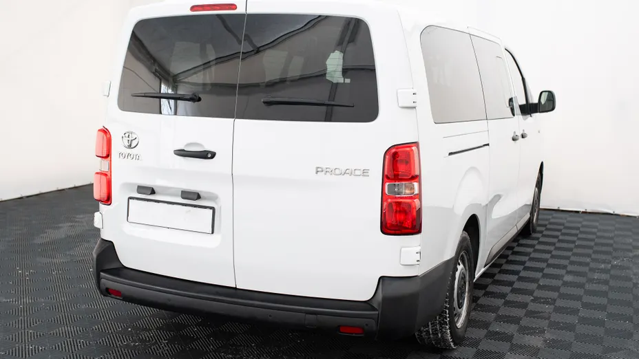 TOYOTA Proace Proace Kombi 2.0 D-4D Long 2,8t Aut.