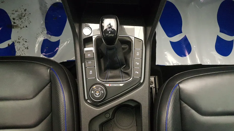 VOLKSWAGEN Tiguan Tiguan 2.0 TSI 4Mot. R DSG