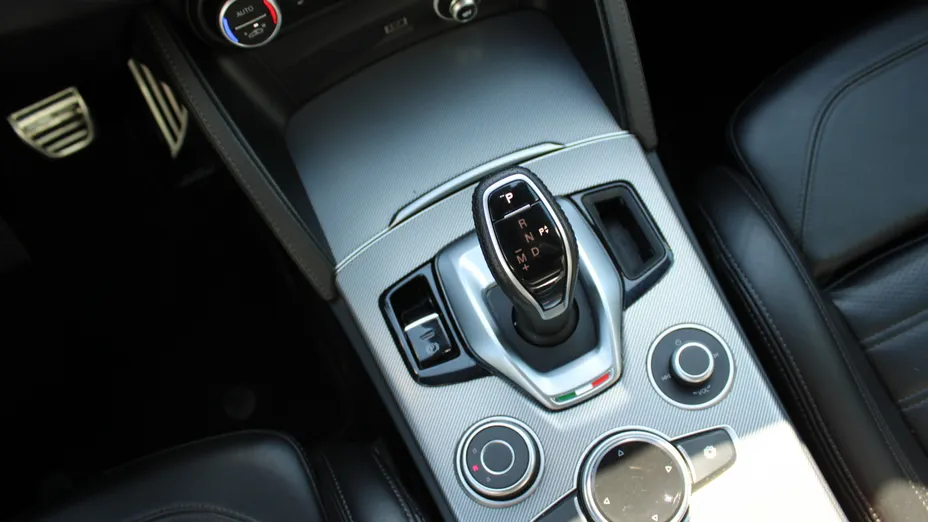 ALFA ROMEO Stelvio Stelvio 2.0 Turbo Veloce Q4 aut