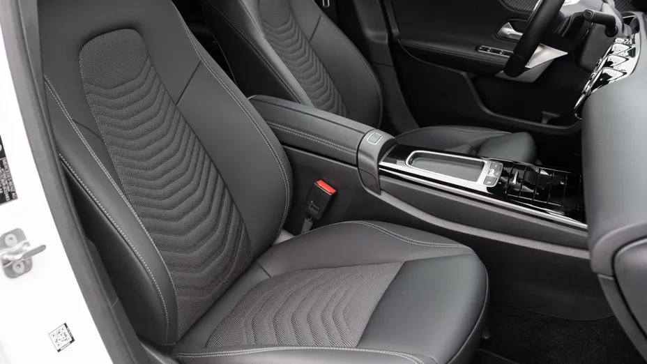 MERCEDES-BENZ A Klasa A 200 d Progressive 8G-DCT