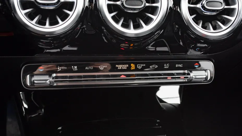 MERCEDES-BENZ A Klasa A 200 d Progressive 8G-DCT