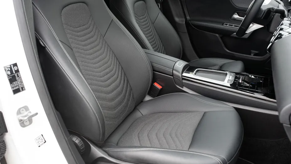 MERCEDES-BENZ A Klasa A 200 d Progressive 8G-DCT