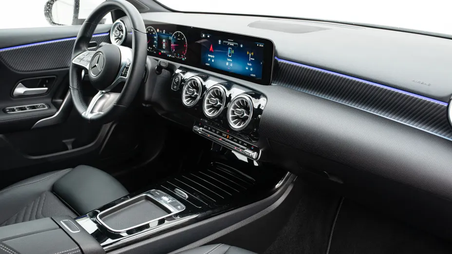 MERCEDES-BENZ A Klasa A 200 d Progressive 8G-DCT