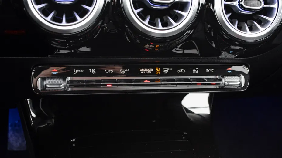 MERCEDES-BENZ A Klasa A 200 d Progressive 8G-DCT