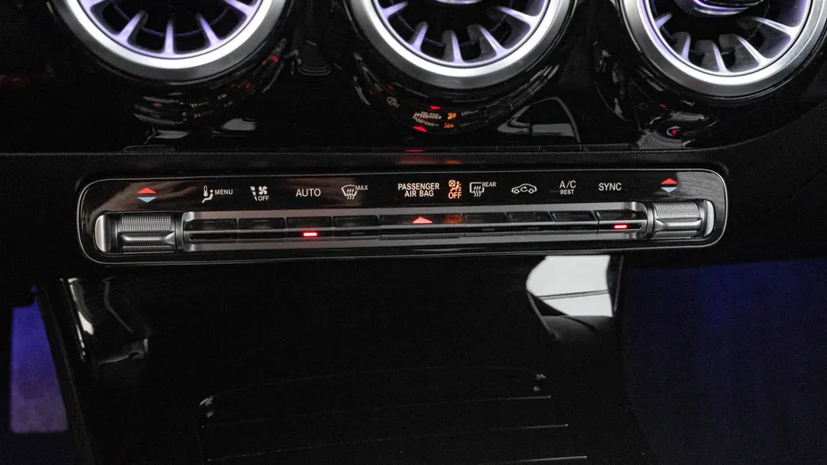 MERCEDES-BENZ A Klasa A 200 d Progressive 8G-DCT