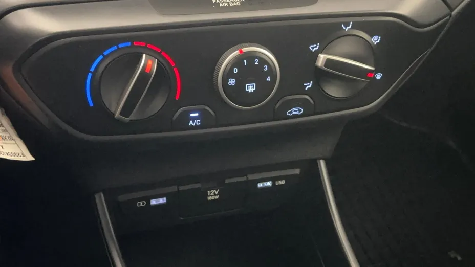 HYUNDAI i20 i20 1.2 Pure