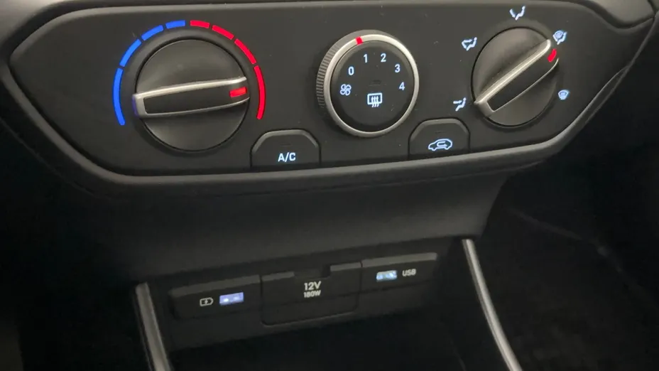 HYUNDAI i20 i20 1.2 Pure