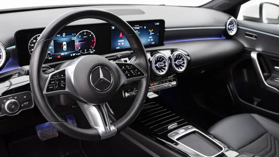 MERCEDES-BENZ A Klasa A 200 d Progressive 8G-DCT