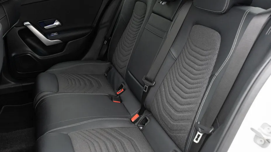 MERCEDES-BENZ A Klasa A 200 d Progressive 8G-DCT