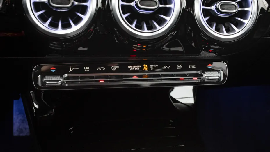 MERCEDES-BENZ A Klasa A 200 d Progressive 8G-DCT