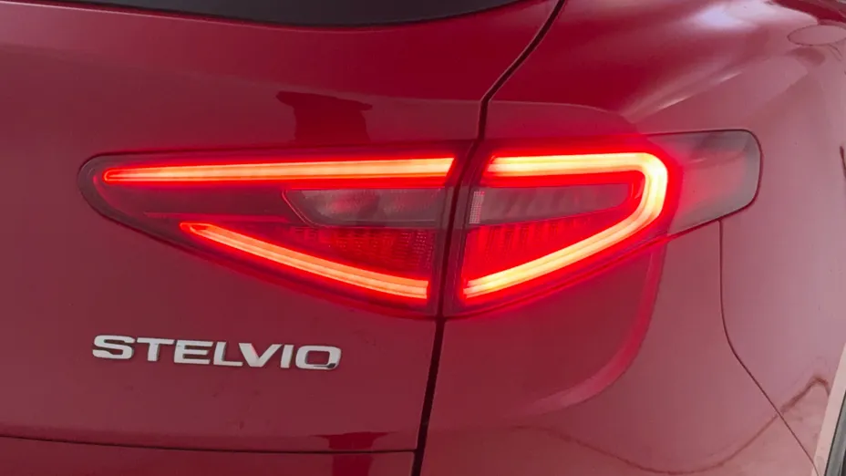 ALFA ROMEO Stelvio Stelvio 2.0 Turbo Business Q4 aut