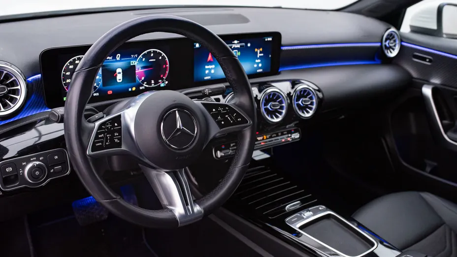 MERCEDES-BENZ A Klasa A 200 d Progressive 8G-DCT